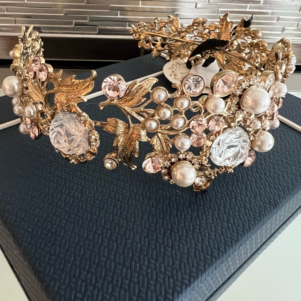BRAND NWT PRONOVIAS GOLD BRIDAL HEADBAND